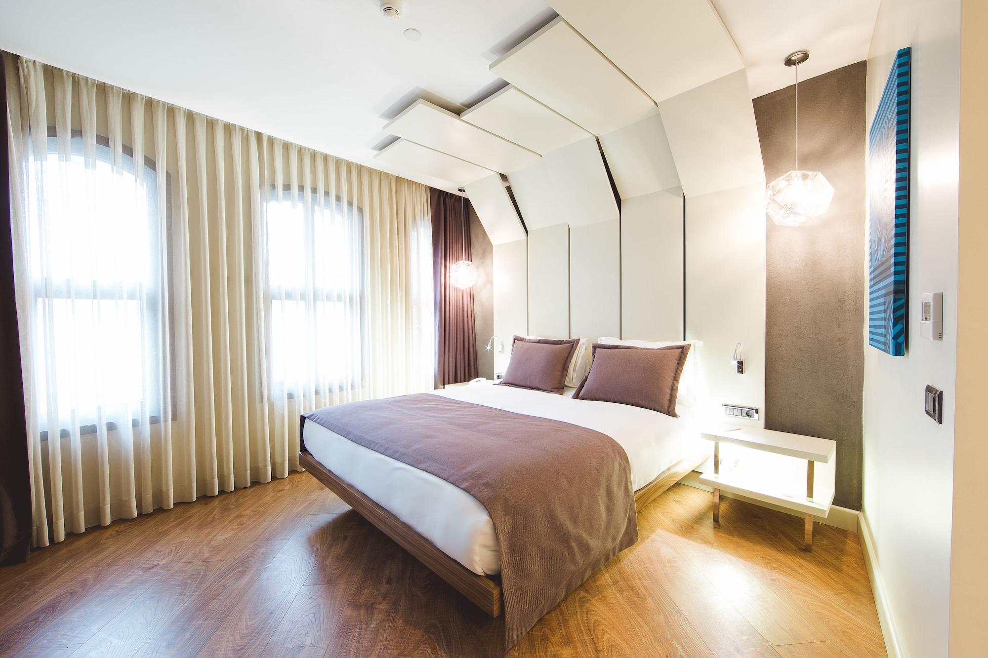 Otel Maroon Pera